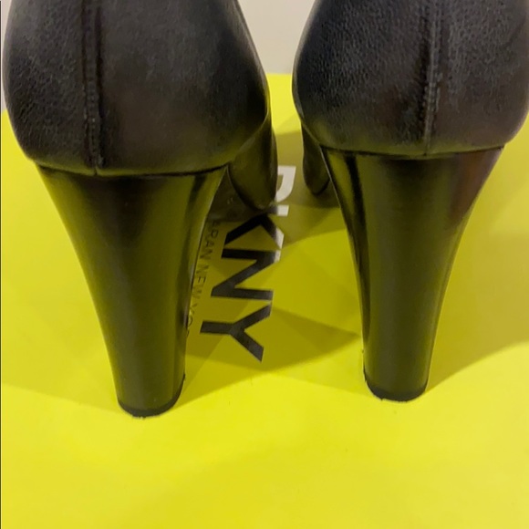 DKNY Leather Booties size 9.5 - Picture 3 of 5